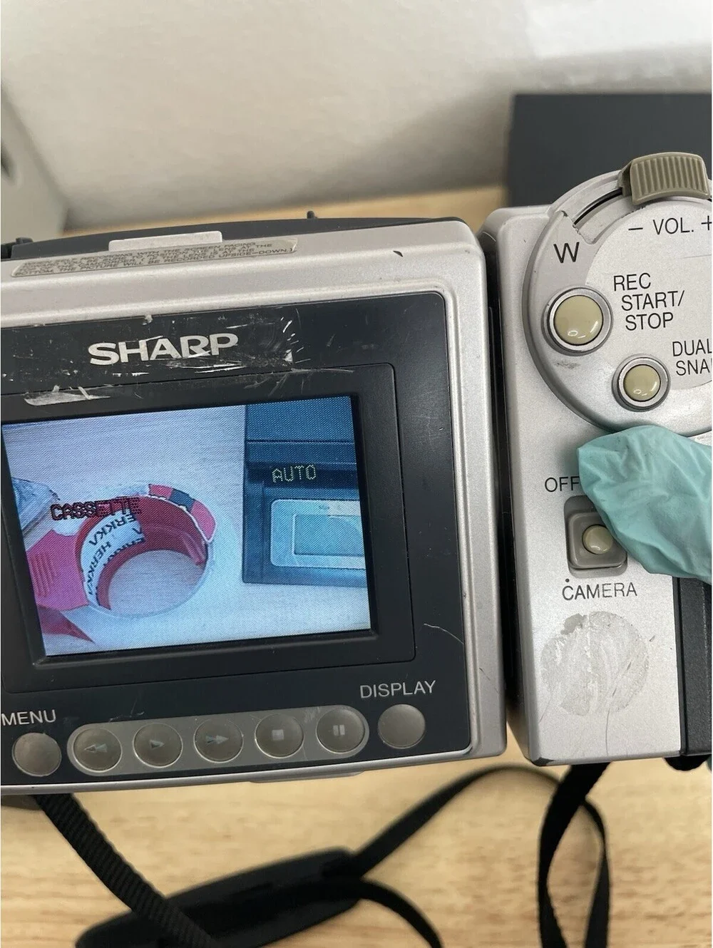 Sharp VL-AH151U Camcorder working tested with box and charger and battery